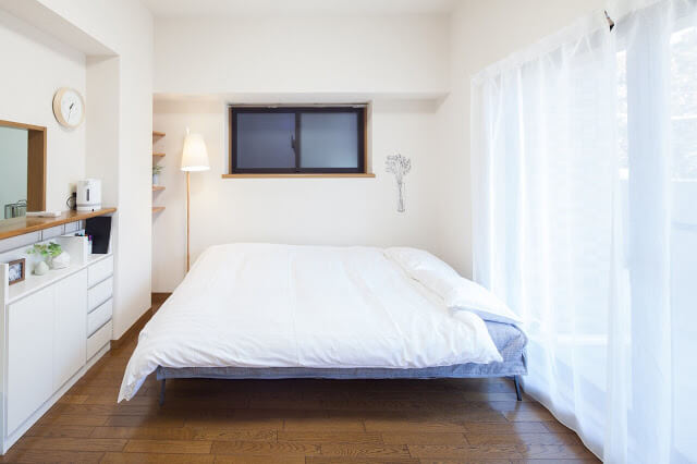 White King Guest Bedroom Ideas