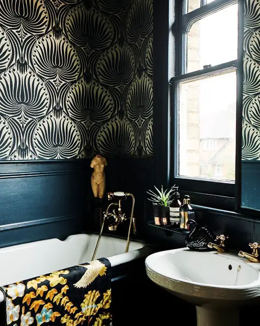 Black-Gold Patterned bathroom Wallpaper