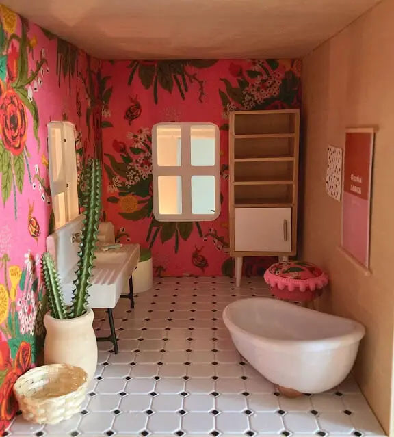Pink Floral Wallpapered Bathrooms to Redecorate