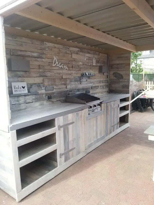 Best Outdoor Kitchen Ideas and Designs